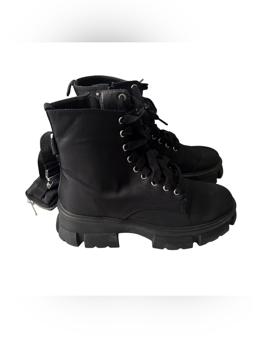 Steve Madden | Thora-P Nylon Lug Sole Combat Boot With Side Pouch | Size 9